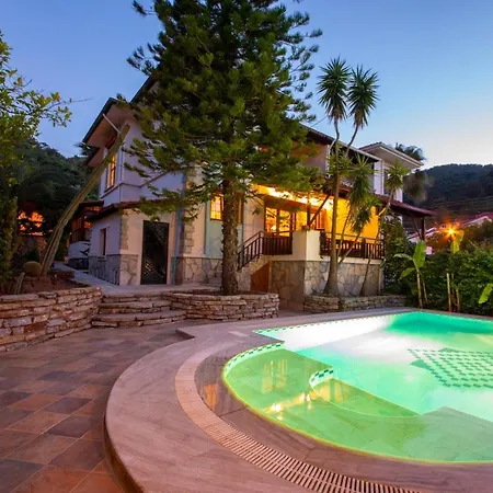 Otantik Daily Weekly Villa Marmaris